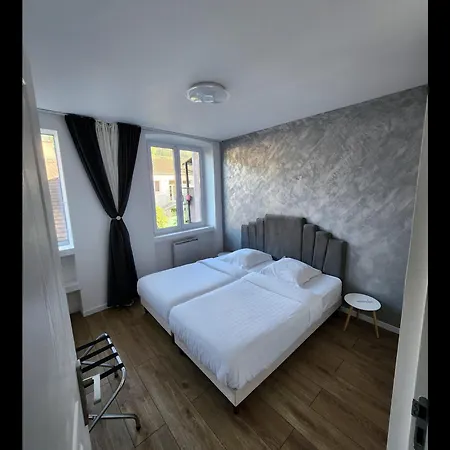 Dima's Maison *